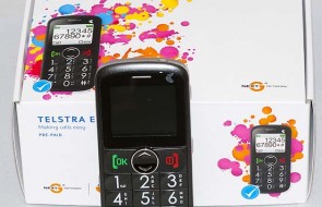 Telstra EasyCall 2 Mobile Phone (Image copyright (c) 2011, Gary Stark)